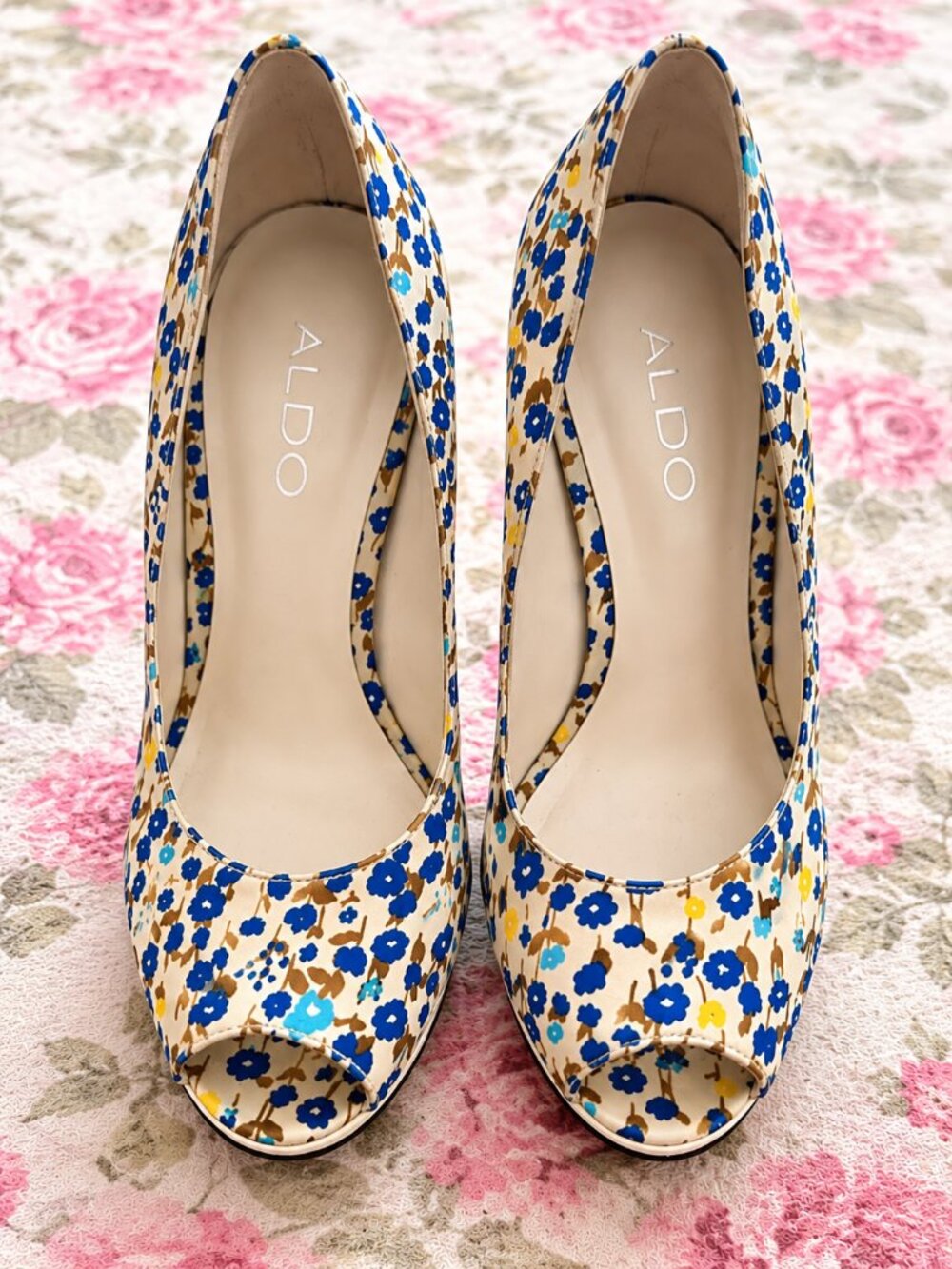 ALDO Floral Print Peep Toe Platform Heels — Size 35 — Blue & Yellow